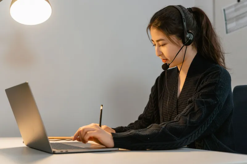Staying Sharp: How to Prevent Skill Obsolescence in Your Technical Virtual Assistant Team